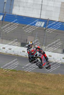 media/Nov-26-2022-Fastrack Riders (Sat) [[b001e85eef]]/Level 2/Session 3 Outside Turn 9/